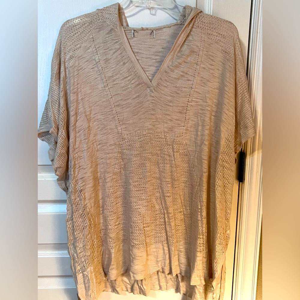 Pancho-style, hoodie, short sleeved sweater